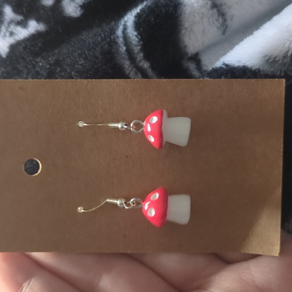💜Red mushroom earrings - Picture 1 of 1